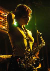 Dívka se saxofonem: Martina Fialová