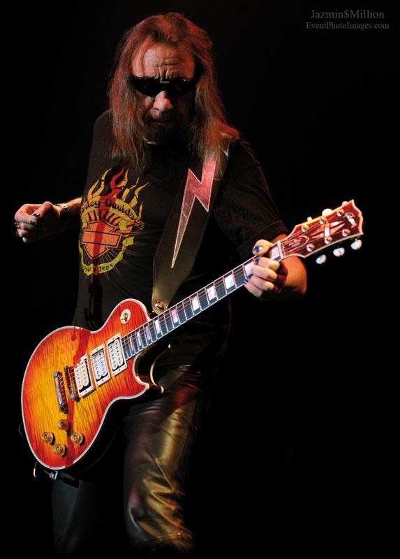 Pódiové sestavy slavných kytaristů CXIII. - Ace Frehley