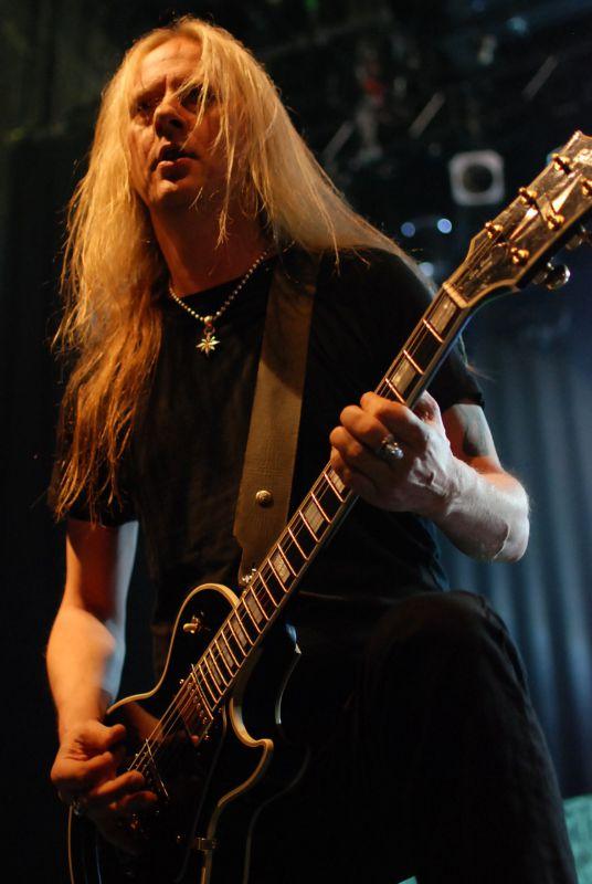 Pódiové sestavy slavných kytaristů 120 - Jerry Cantrell