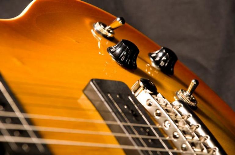 Vox SDC-33 - elektrická kytara