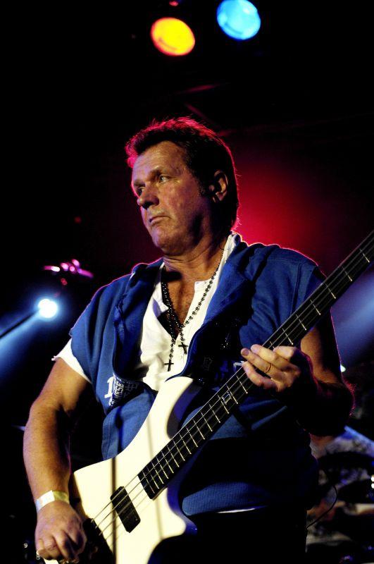 John Wetton - Bass profil