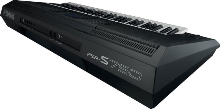 Yamaha PSR-S750