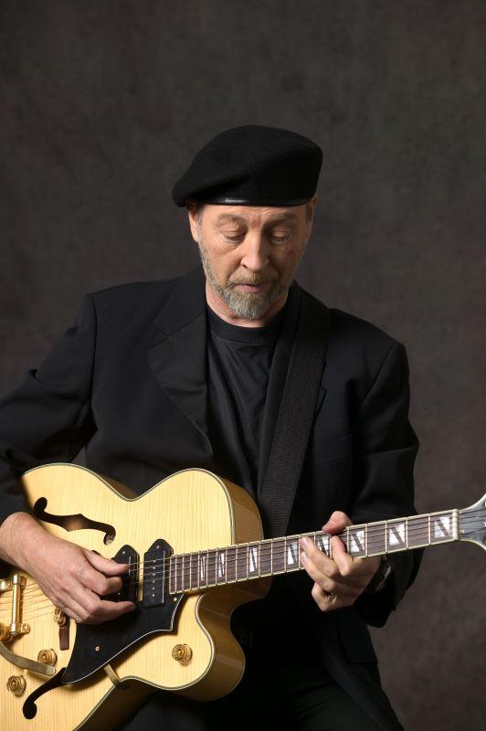 Kytaroví velikáni - Richard Thompson