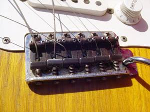 Seřizování elektrické kytary a baskytary  - téma měsíce