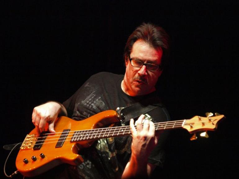 Bass profil - Jeff Berlin