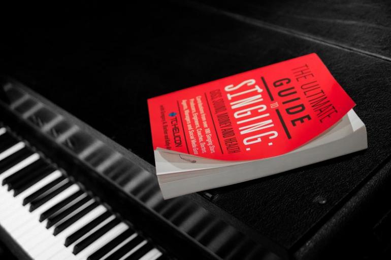 TC Helicon: The Ultimate Guide To Singing - kniha, kterou by si měli povinně přečíst všichni zpěváci