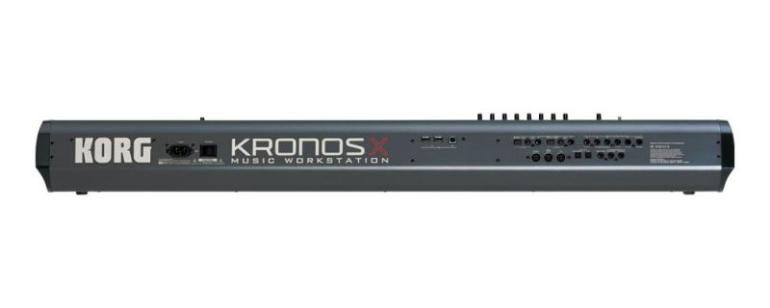 Korg Kronos X-73 - pracovní stanice