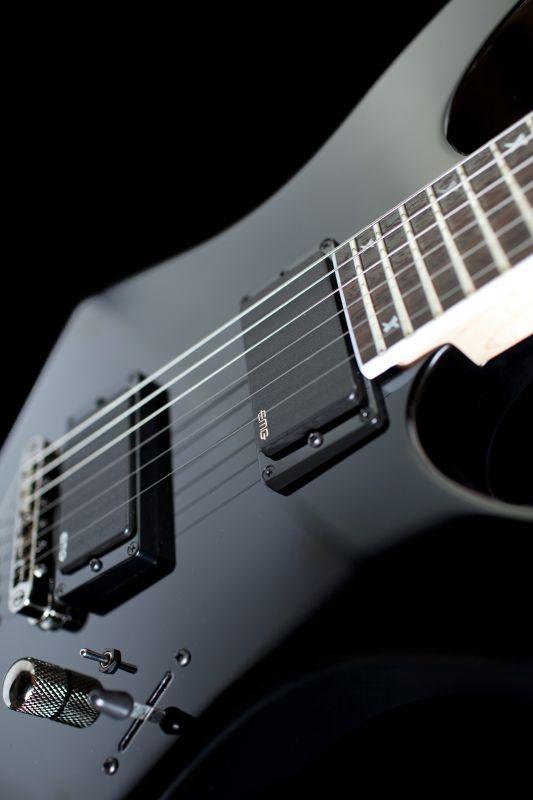 Blade X-Fire XF-120 EMG - kytara s aktivní elektronikou