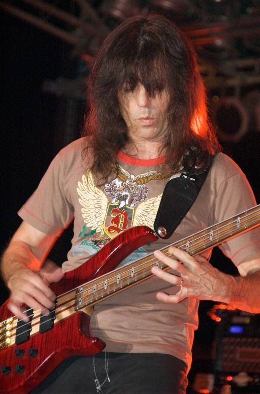 Bass profil - Rudy Sarzo