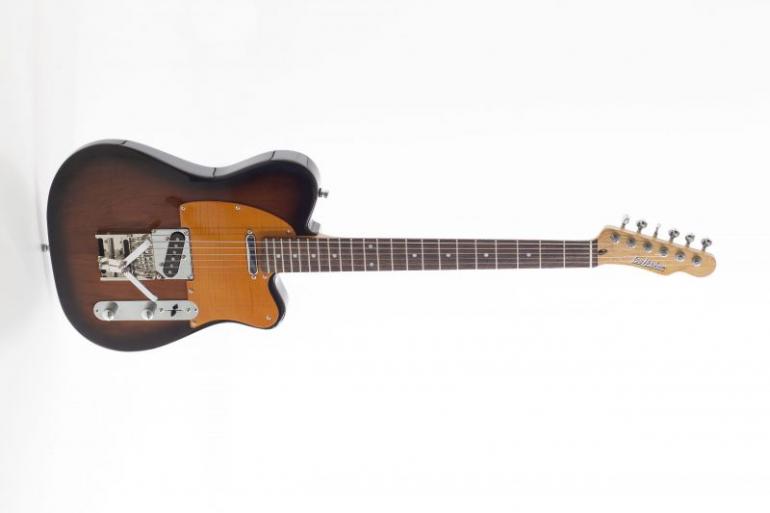 LeeHooker T-Caster Multibender - elektrická kytara vybavená speciální kobylkou