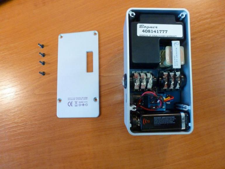 Pohled do útrob - převodní trafo Rupert Neve Designs