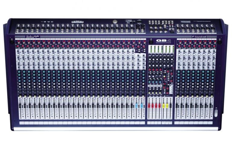 Hojně užívaný analogový pult Soundcraft GB4