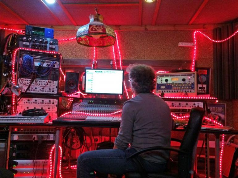 Steve Lyon (část druhá) - Návštěva v londýnském Panic Button Studios