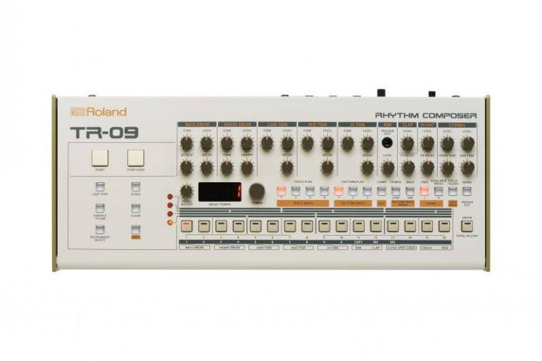 Roland: TR-09