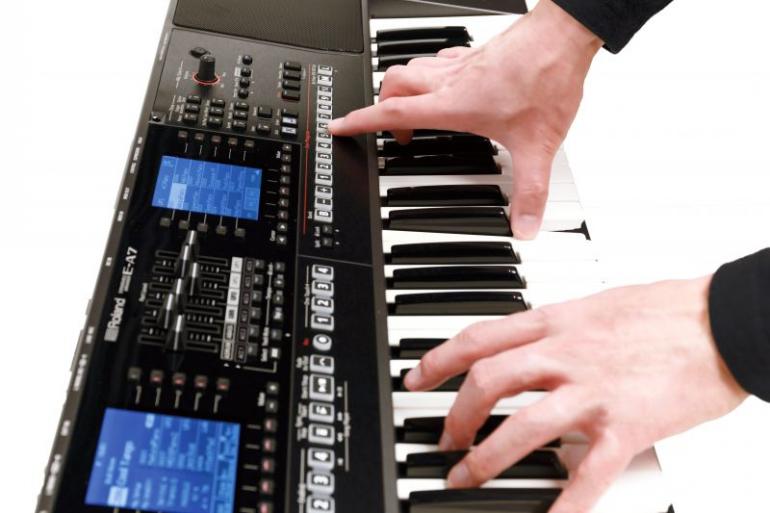 Roland E-A7 - klávesový nástroj - aranžér