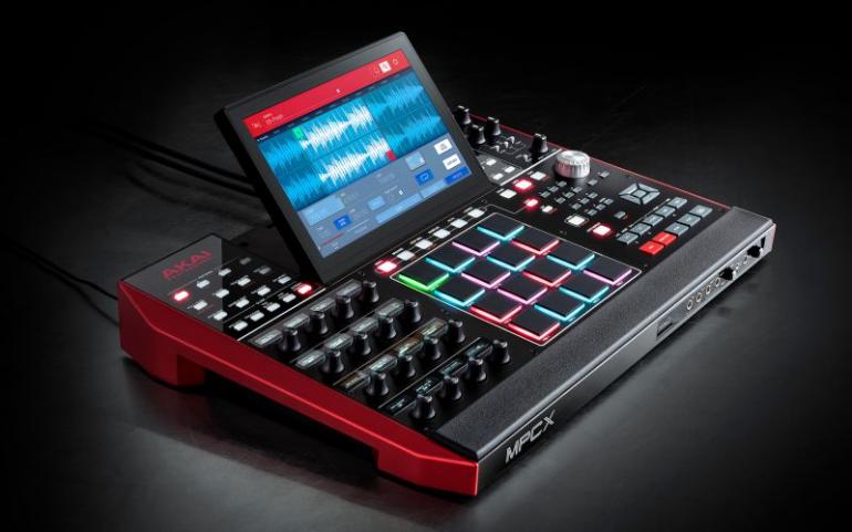 AKAI Professional: MPC X