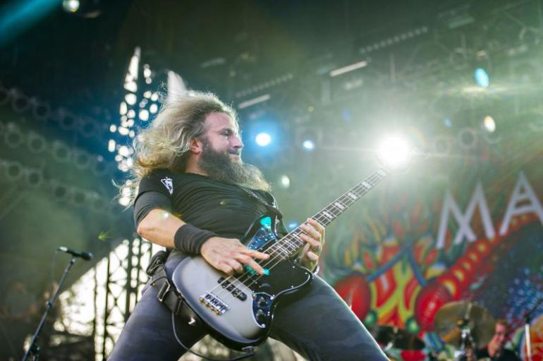 Bass profil - Troy Sanders