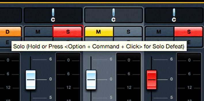 Po najetí myší na tlačítko Solo napovídá v okně MixConsole tooltip, jak aktivovat Defet Solo.
