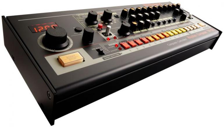 Roland TR-08 - moderní variace na legendární drum machine