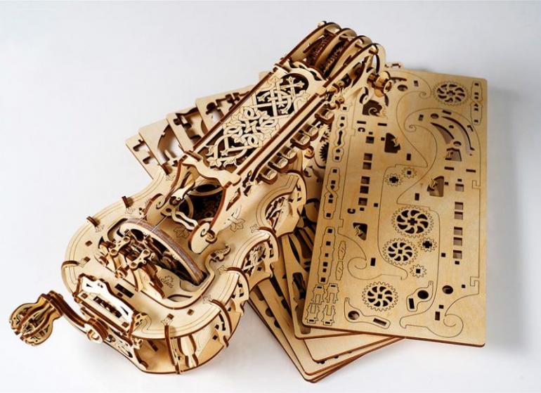 Psychoworld - UGEARS Hurdy-Gurdy