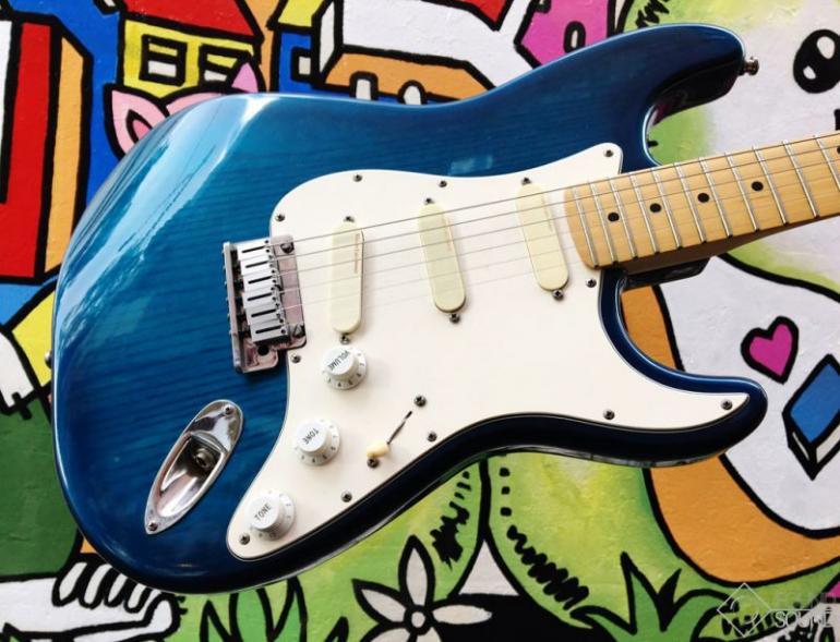 Vznik legendy Fender Stratocaster - 90. léta