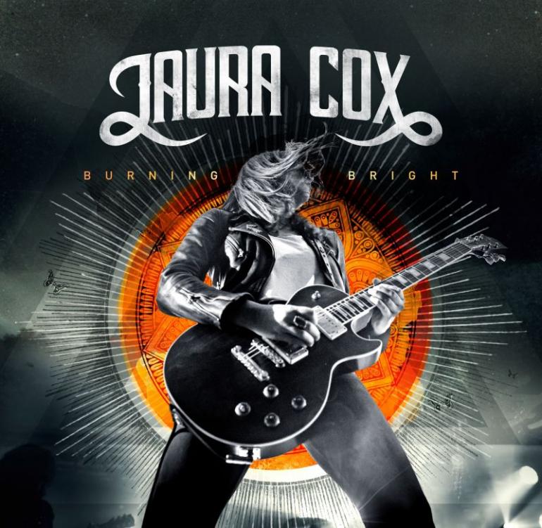 Laura Cox - Rocková strunovláska