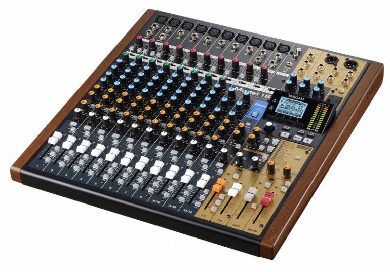 Tascam: Model 16