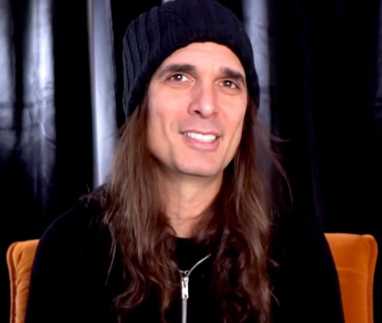 Kiko Loureiro - Thrashový Menšík