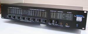 MOTU 896 - FireWire rozhraní s osmi mikrofonními p