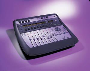 Digidesign Digi002 - jedinečná kombinace kontrolér