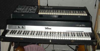 Pódiové sestavy slavných klávesistů - Larry Williams