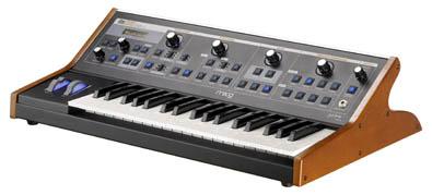 Moog Little Phatty - monofonní analogový syntezátor se dvěma oscilátory