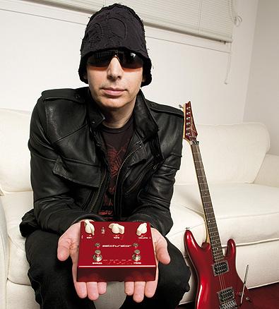 Joe Satriani & Vox - Satchurator, Time Machine a Big Bad Wah