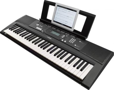 Yamaha EZ-220 + iPad s aplikací EZ-220 Page Turner