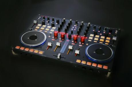 Vestax: VCI-400