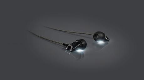 Prestižní ocenění iF Design Award 2013 získala sluchátka Sennheiser IE 800