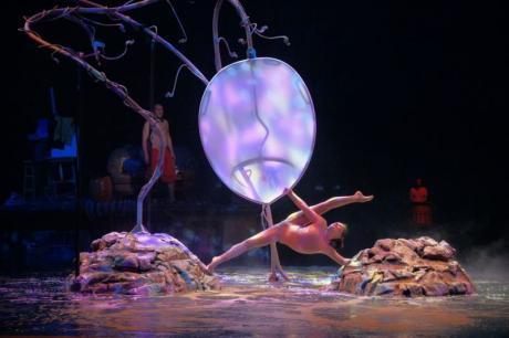 Sennheiser podporuje Cirque du Soleil a jeho představení  “One Night for ONE DROP”