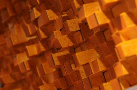 Detail části tlumicích prvků Vicoustic - MultiFuser Wood 36L.