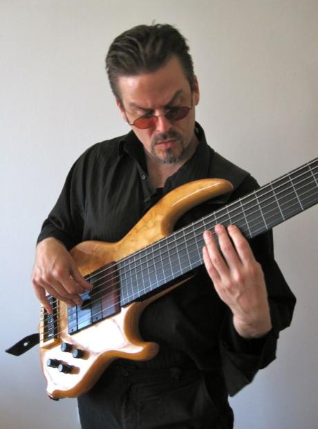 Eric Czar - Bass profil
