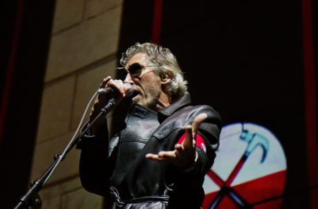 Roger Waters - Za zdí strachu