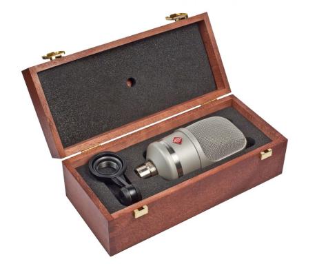 Neumann: TLM 107