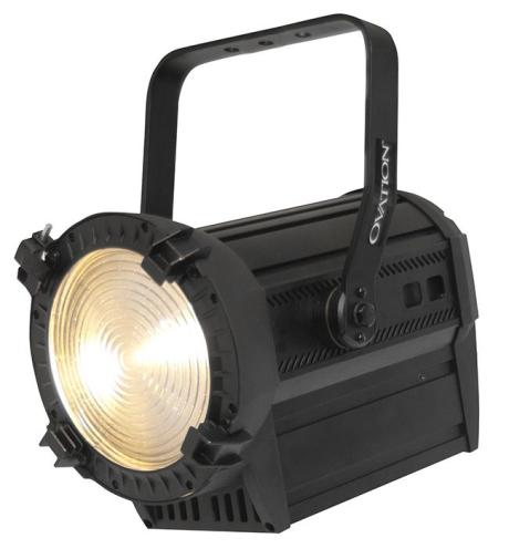 Chauvet Professional: Ovation ED-190WW a FD-165WW - nové LED scénické osvětlení, které můžete řídit stávajícím dimmerem