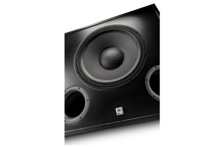 JBL: SUB18 – gigantický studiový subwoofer