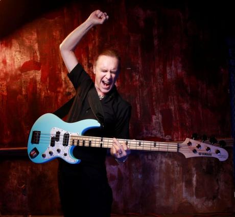 Billy Sheehan bude jeden z profesorů na Warwick Bass Camp 2016