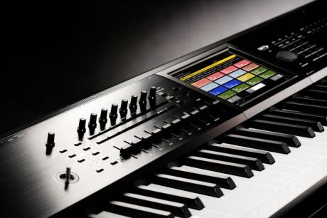 Korg Kronos 2 - třetí verze krále workstationů