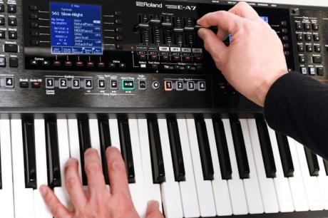 Roland E-A7 - klávesový nástroj - aranžér