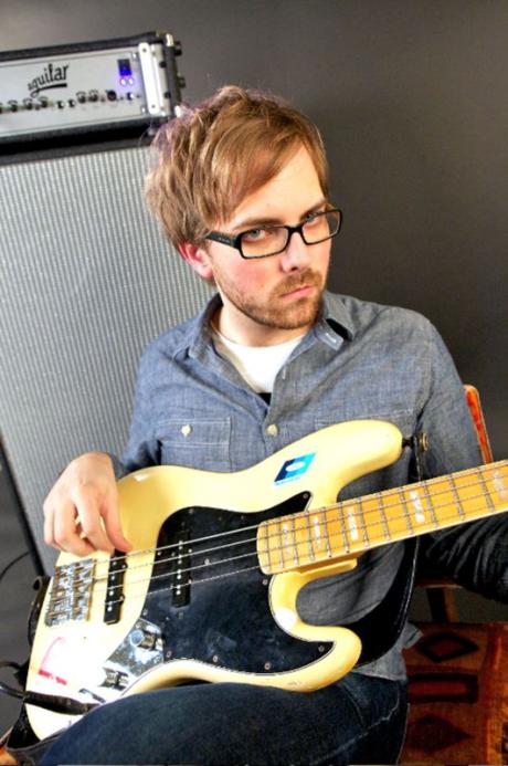 Bass profil - John Davis