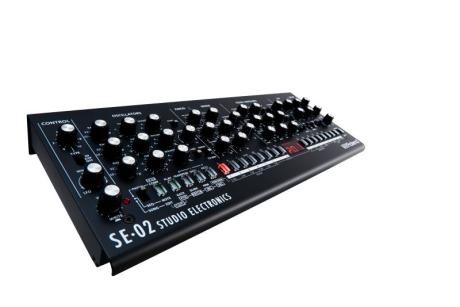 Roland: SE-02 Analog Synthesizer