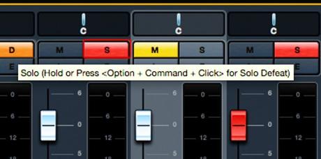  Po najetí myší na tlačítko Solo napovídá v okně MixConsole tooltip, jak aktivovat Defet Solo.
