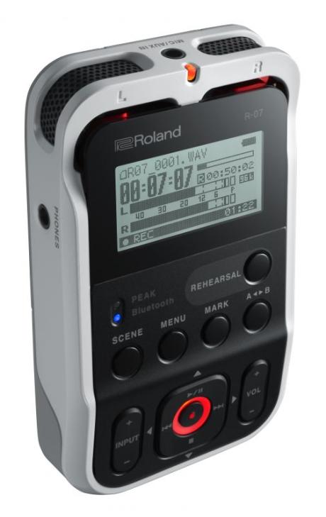 Roland: R-07 HIGH-RESOLUTION AUDIO RECORDER